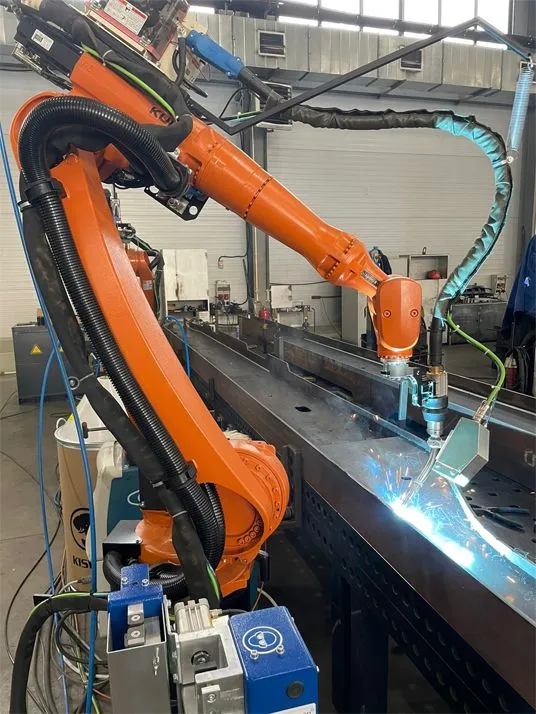 Роботизированная сварка.jpg