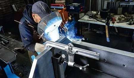 Высокоэффективная струбцина STBVC 150/100