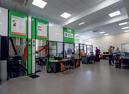 Лаборатория промышленной робототехники в Томском политехнической университете