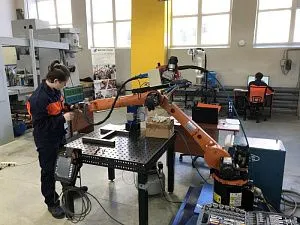 Лаборатория промышленной робототехники в Межрегиональном центре компетенций – Чебоксарский электромеханический колледж