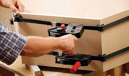 Ленточный зажим BAN700