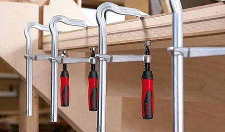 Струбцина OMEGA с двухкомпонентной рукояткой из пластика GMZ-2K 300/140