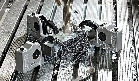 Зажим BAS-CB compact, крепежное отверстие сквозное BAS-CB9-4