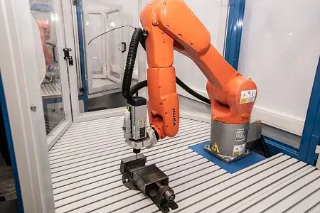 Лаборатория промышленной робототехники в Государственном университете аэрокосмического приборостроения г. Санкт - Петербург