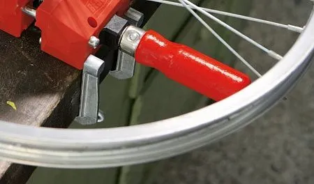 Зажим для стола LM10/5R8 100/50