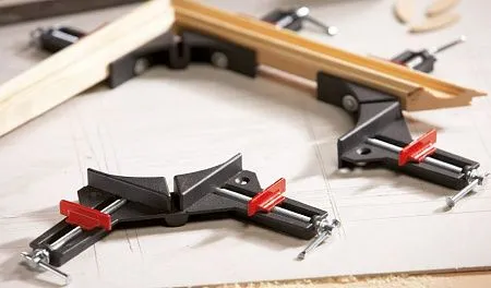 Угловой зажим WS1