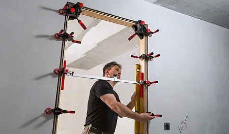 Распорка для дверных коробок TU