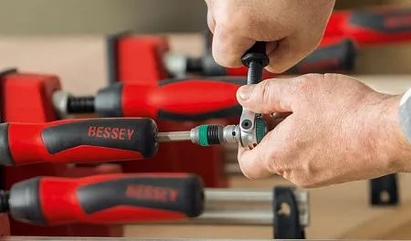 Корпусная струбцина REVO KRE 2000/95